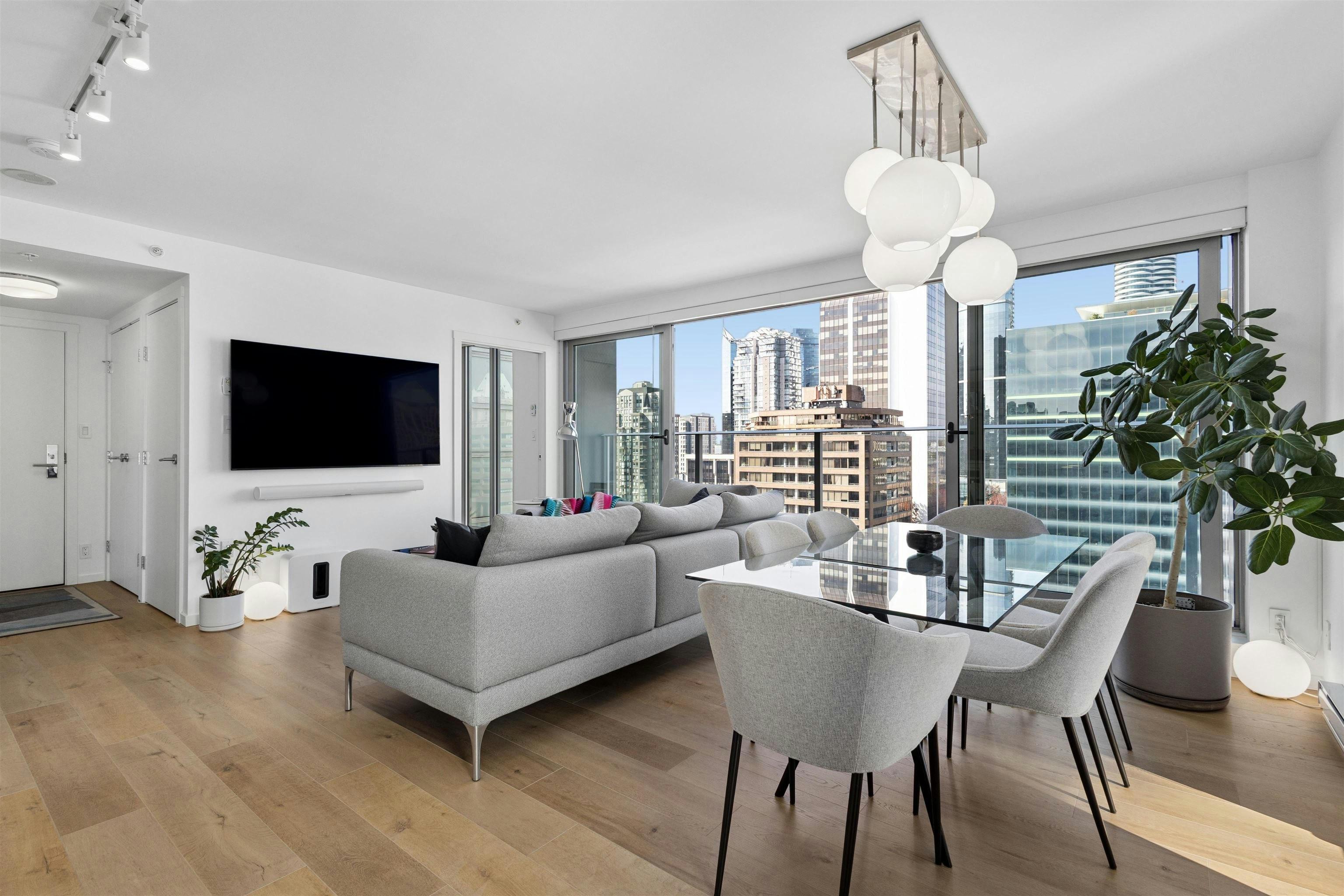 1808-999 Seymour Street, Vancouver, BC, V6B 0M5 - 8