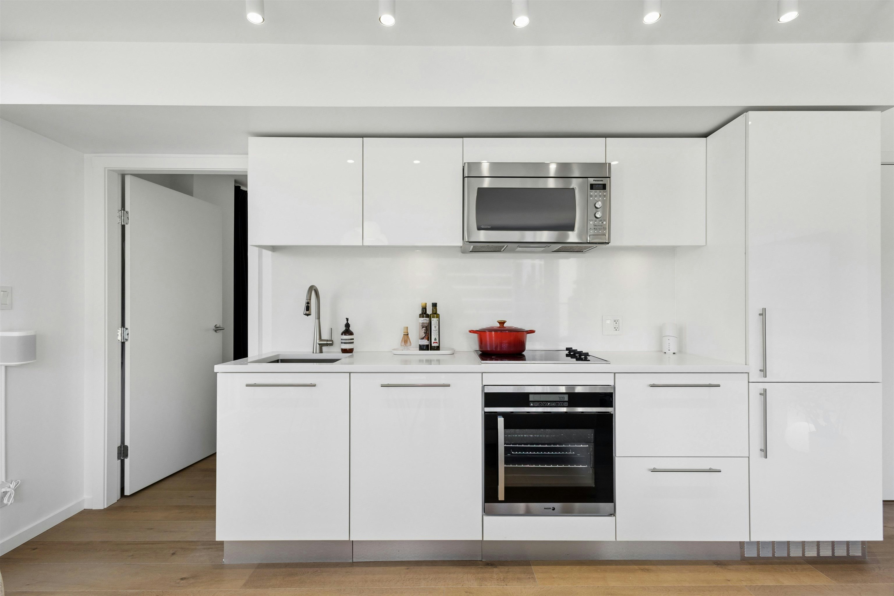 1808-999 Seymour Street, Vancouver, BC, V6B 0M5 - 16