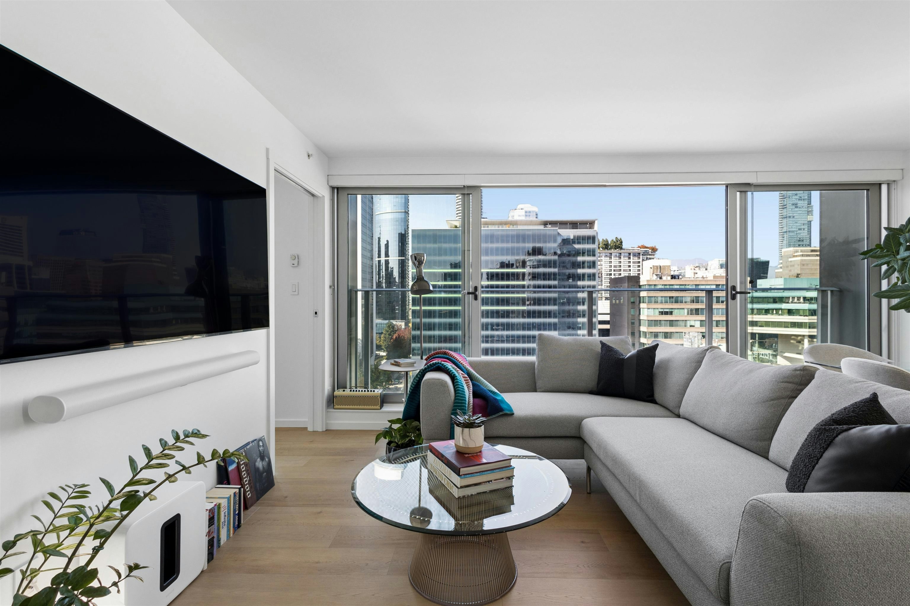 1808-999 Seymour Street, Vancouver, BC, V6B 0M5 - 9