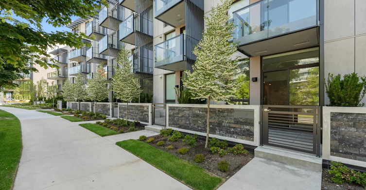 1XX-5212 Cambie Street, Vancouver, BC, V5Z 2Z7 - 2