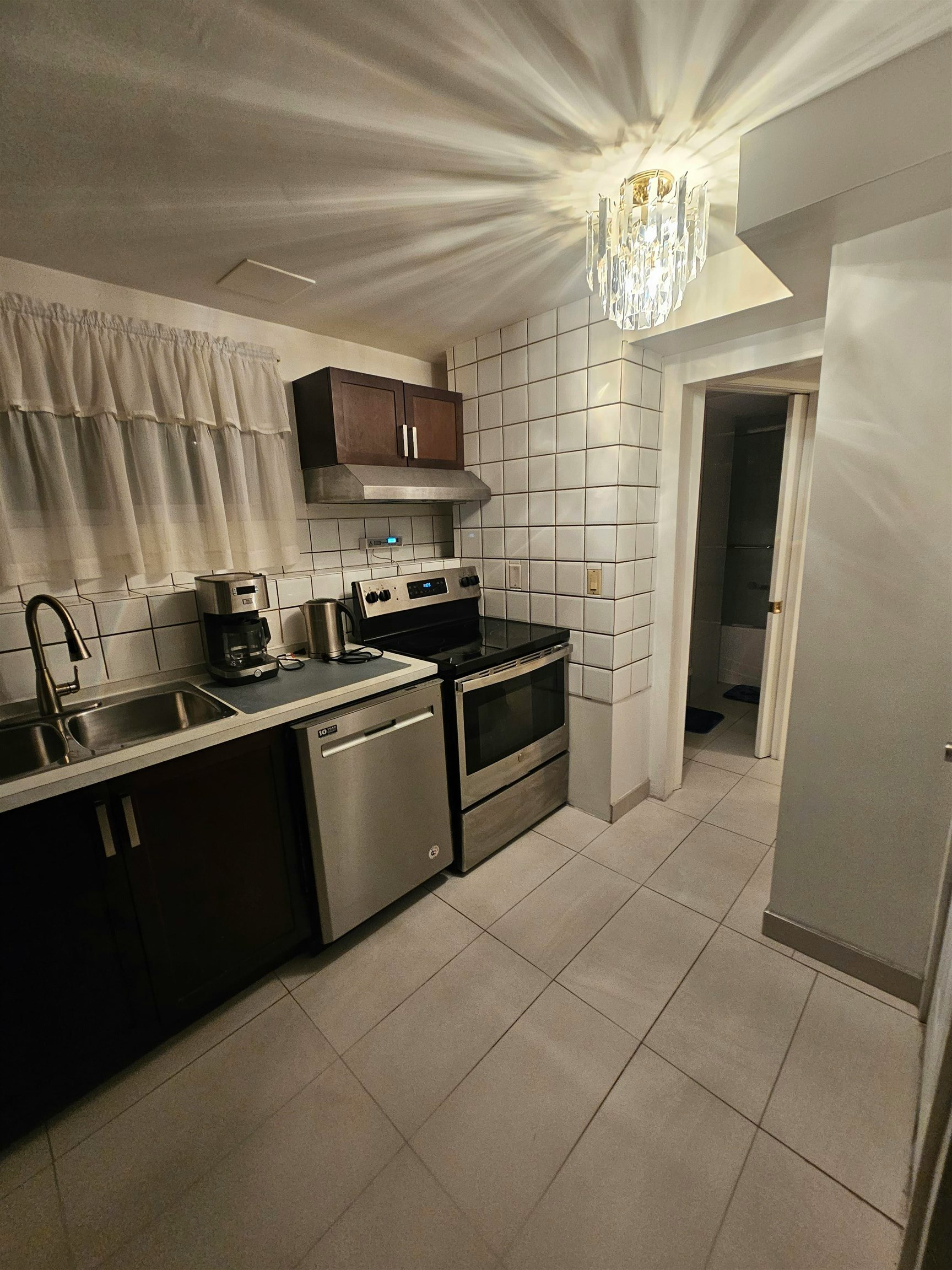 Basement suite-1112 Sprice Avenue, Coquitlam, BC, V3J 2P4