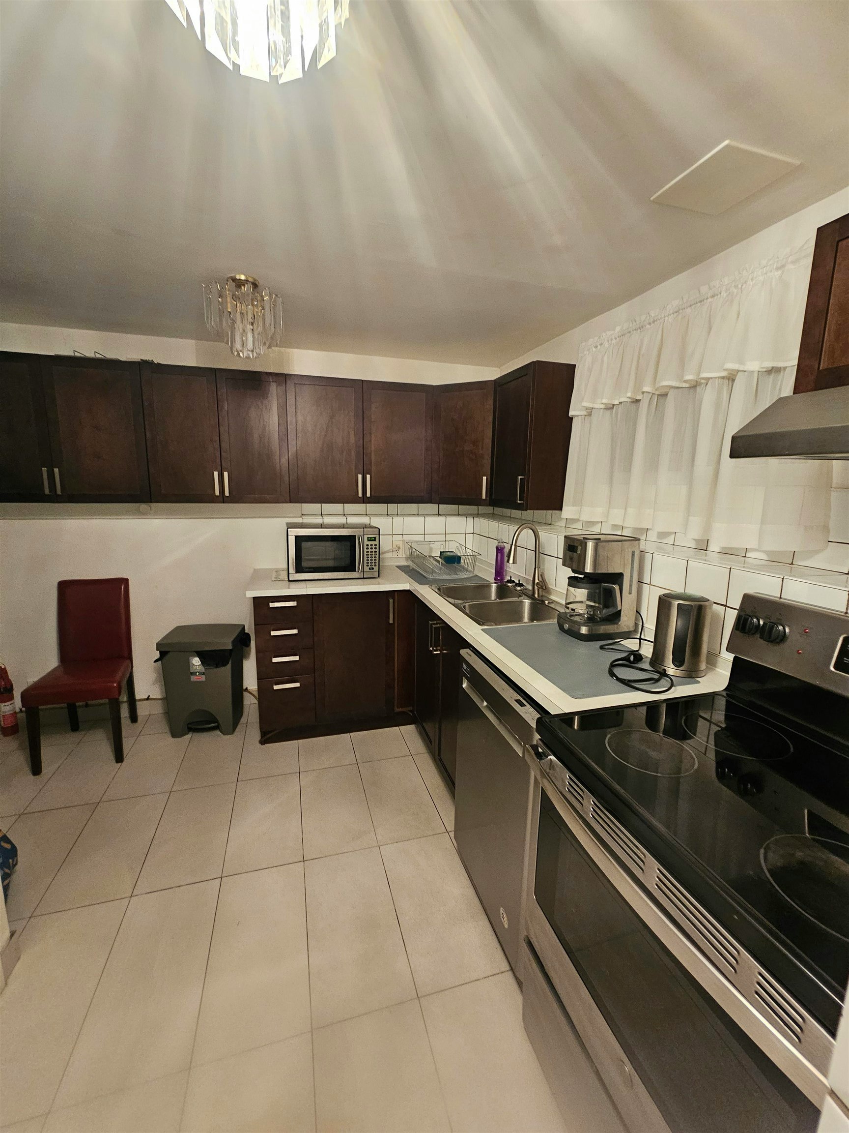 Basement suite-1112 Sprice Avenue, Coquitlam, BC, V3J 2P4 - 10