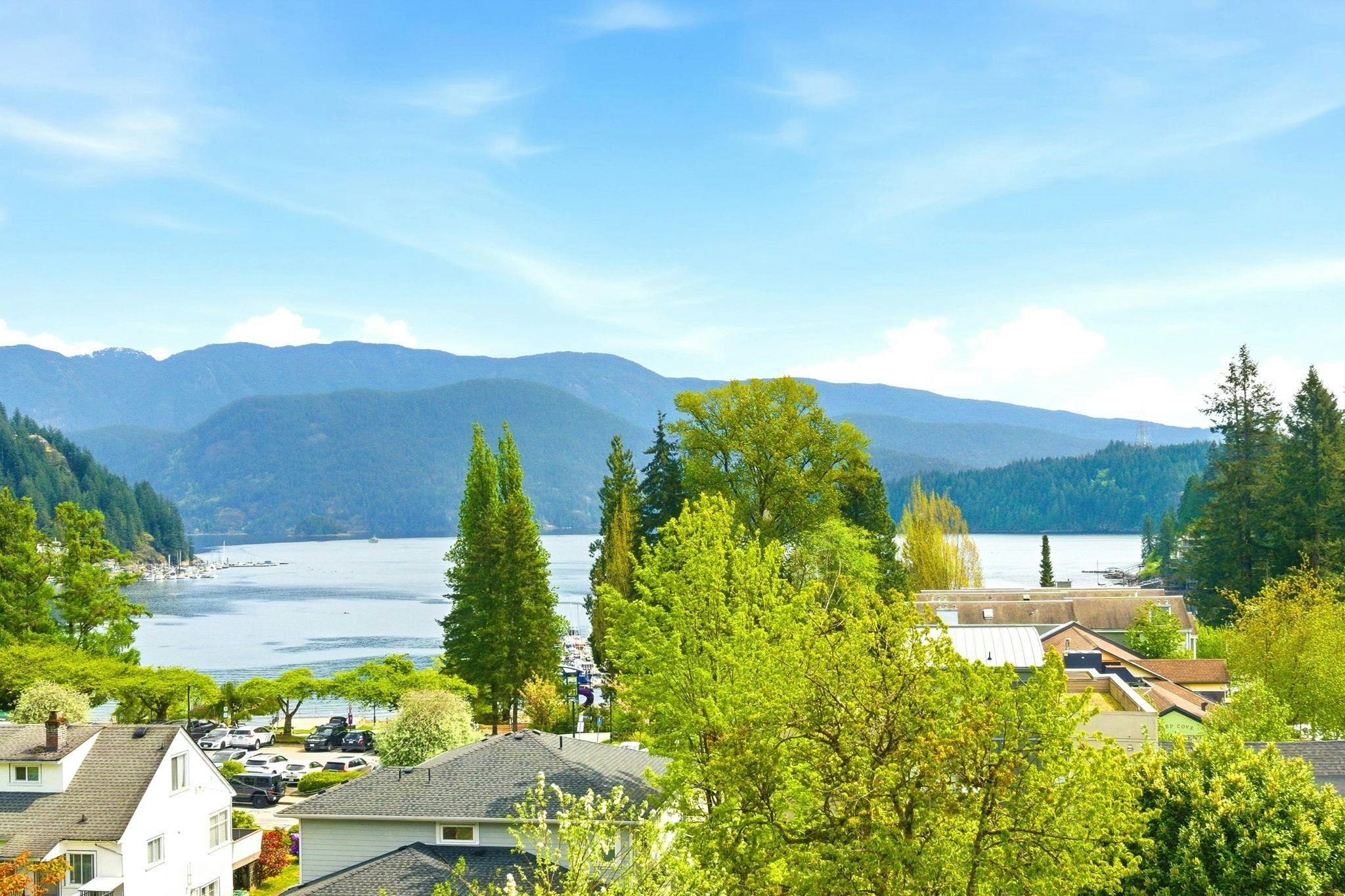 2222 Caledonia Avenue, North Vancouver, BC, V7G 1T9