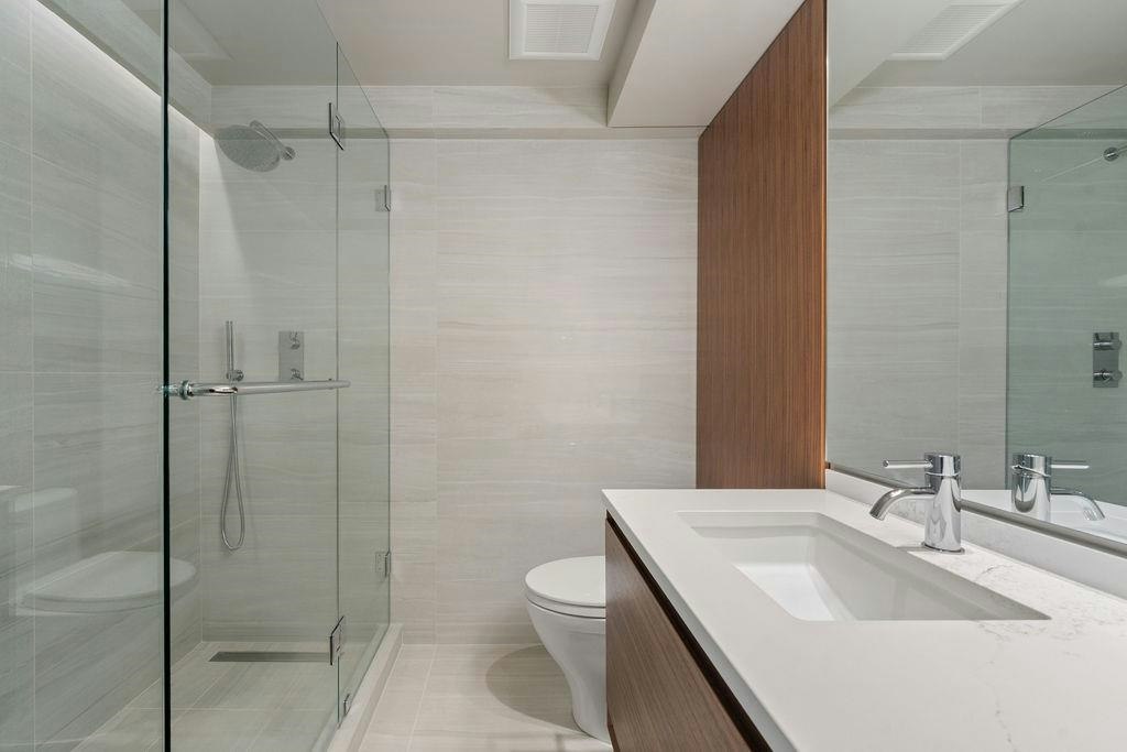 305-4101 Yew Street, Vancouver, BC, V6L 3B7 - 4