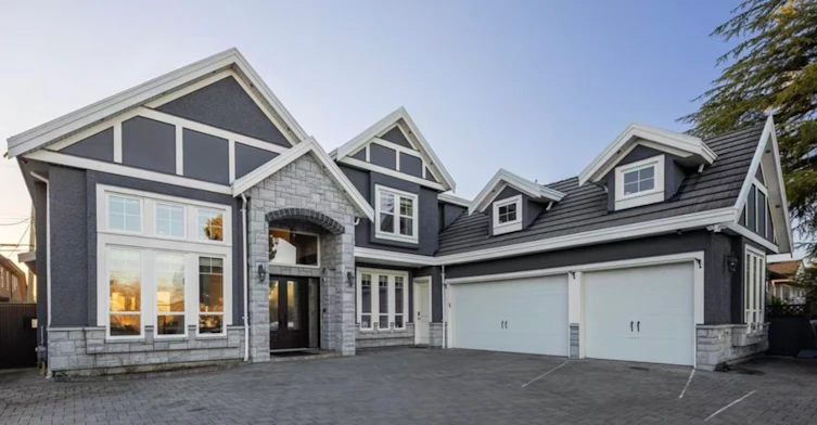 10000 Shell Road, Richmond, BC, V7A 3W5