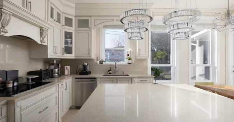 10000 Shell Road, Richmond, BC, V7A 3W5 - 2