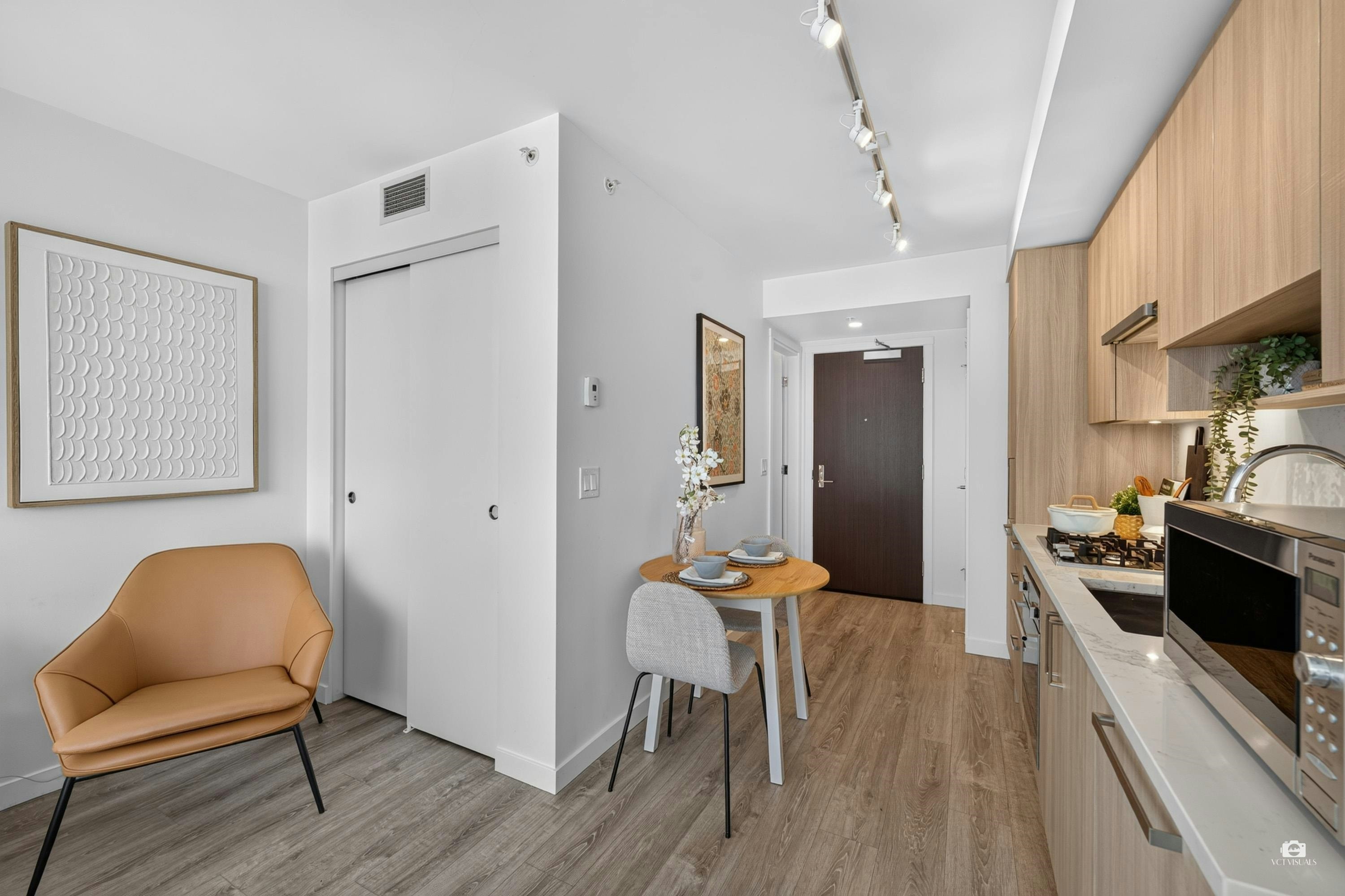 1115-13350 Central Avenue, Surrey, BC, V3T 0S1 - 10