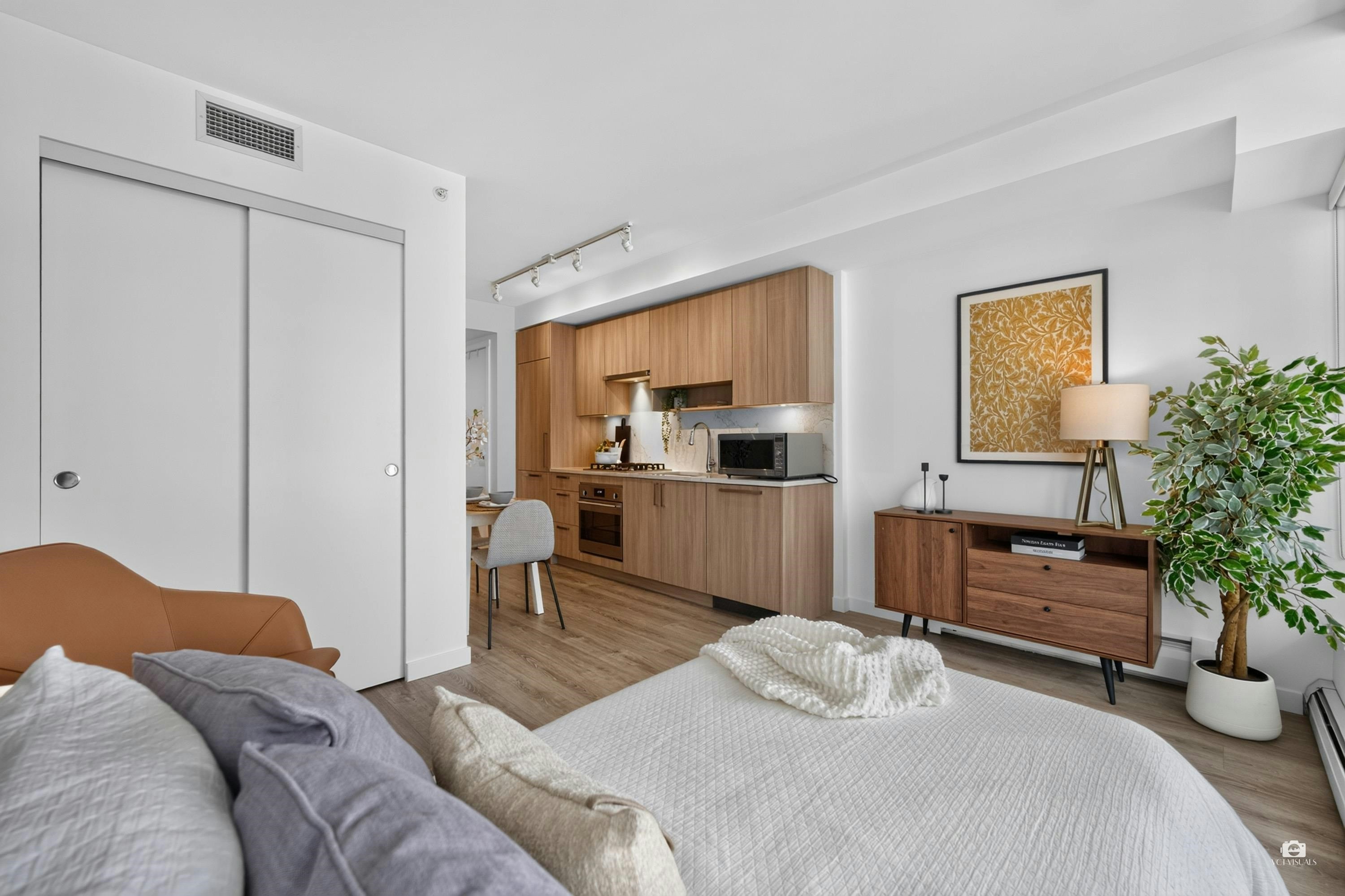 1115-13350 Central Avenue, Surrey, BC, V3T 0S1 - 8