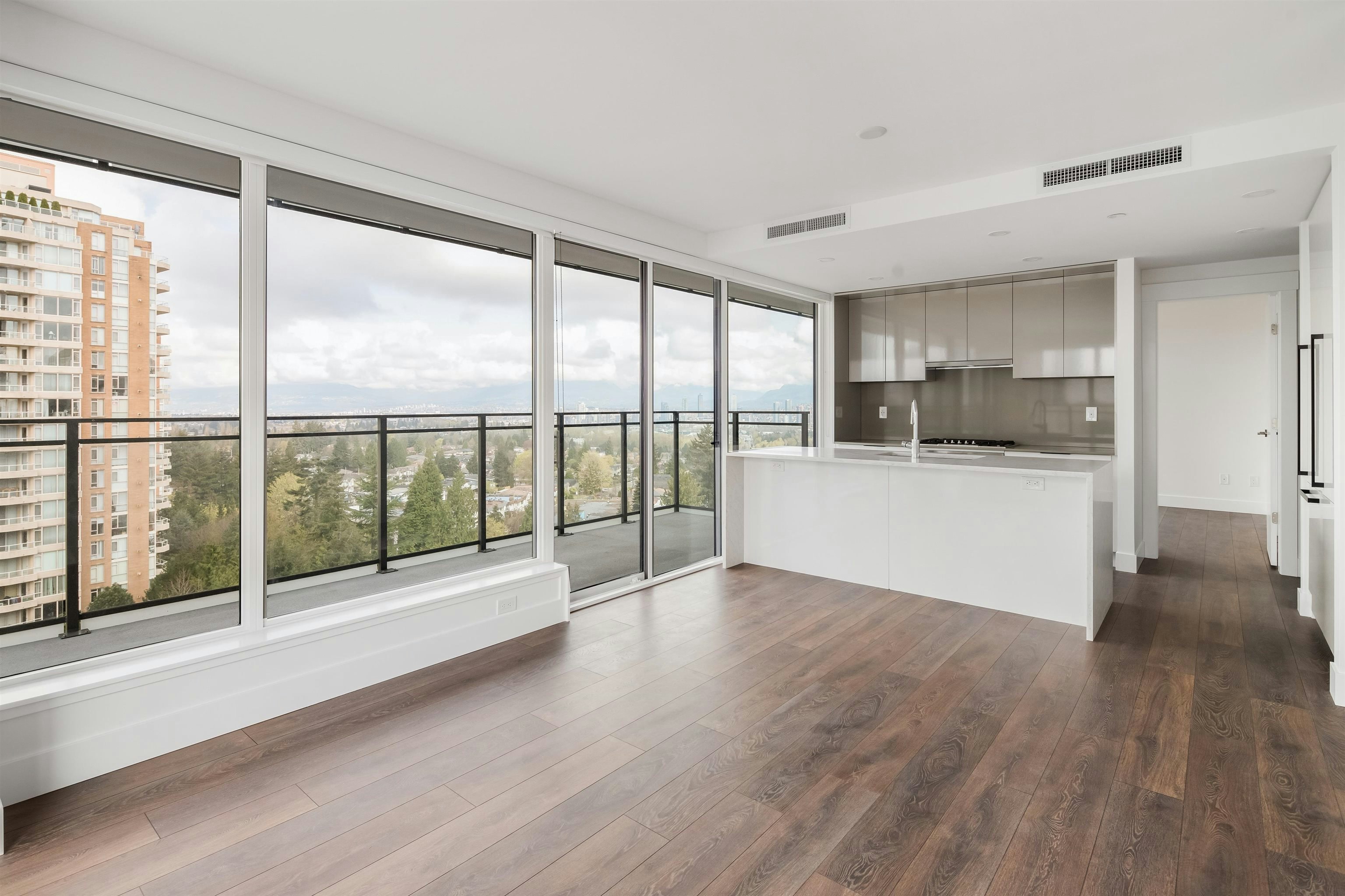 1005-4711 Hazel Street - 2