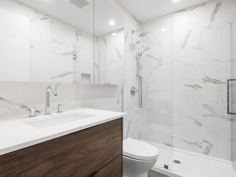 1005-4711 Hazel Street, Burnaby, BC, V5H 0J9 - 12