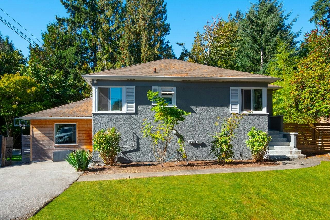 4325 Morgan Crescent, West Vancouver, BC, V7V 2P1
