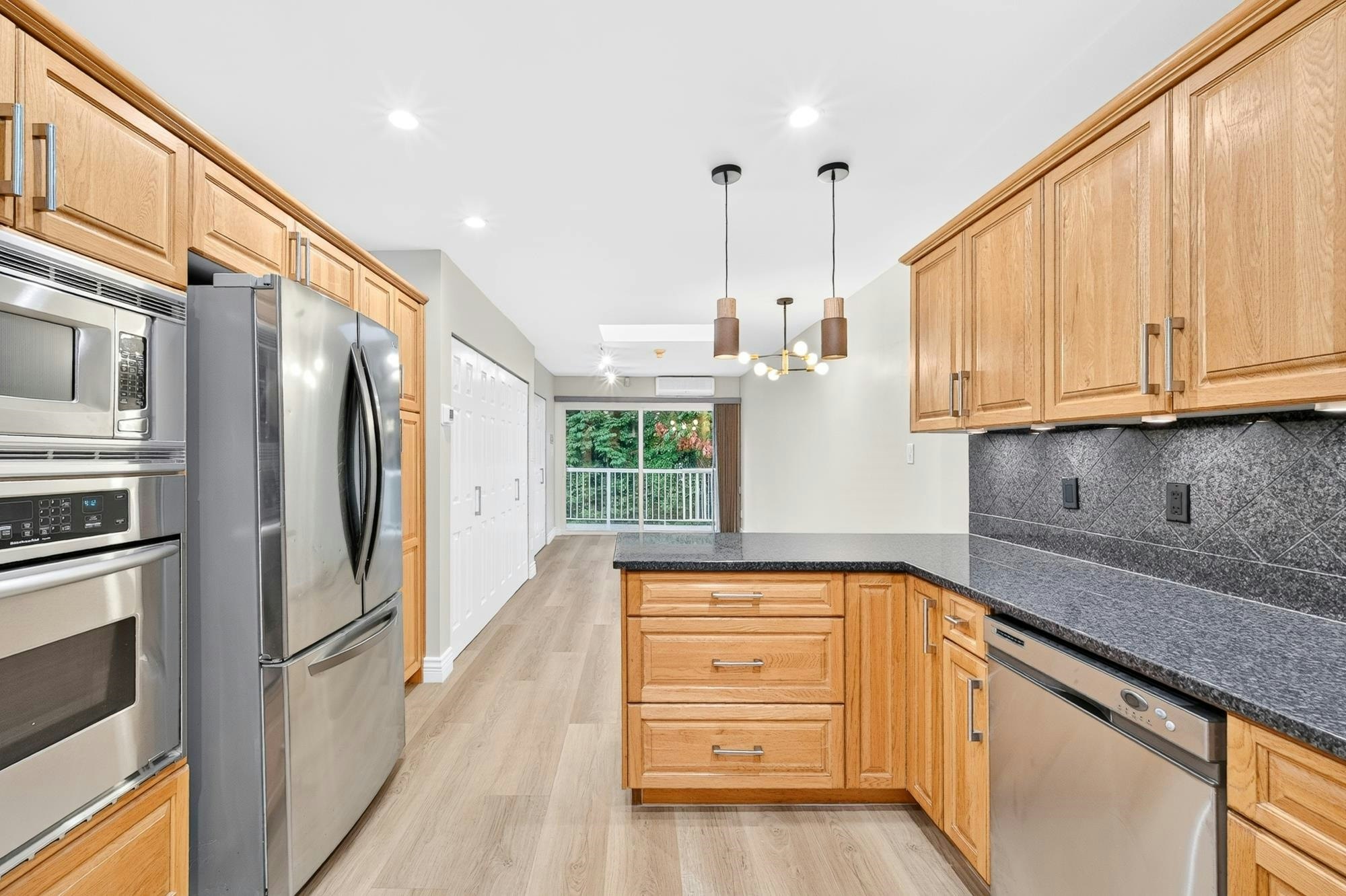 5966 Baffin Place, Burnaby, BC, V5H 3S8 - 12