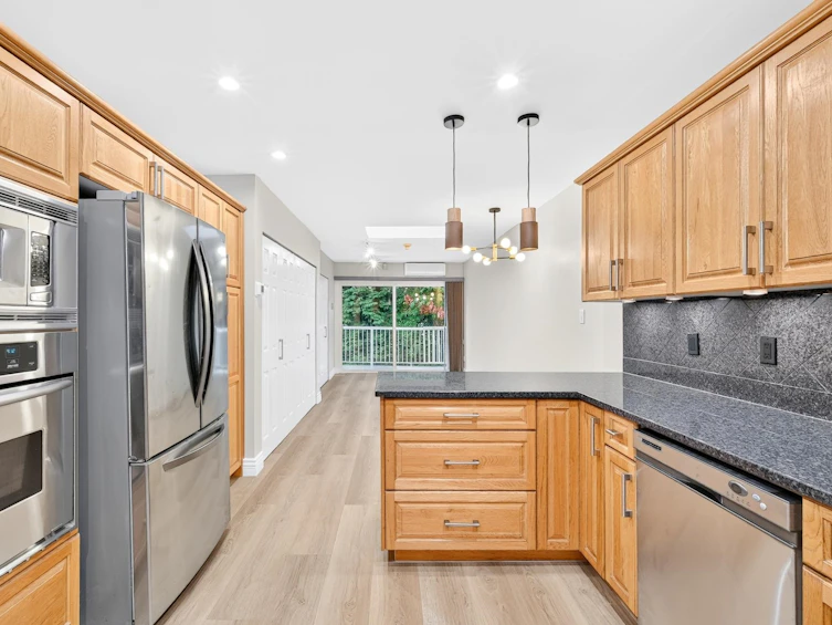 5966 Baffin Place, Burnaby, BC, V5H 3S8 - 12