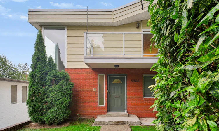 5966 Baffin Place