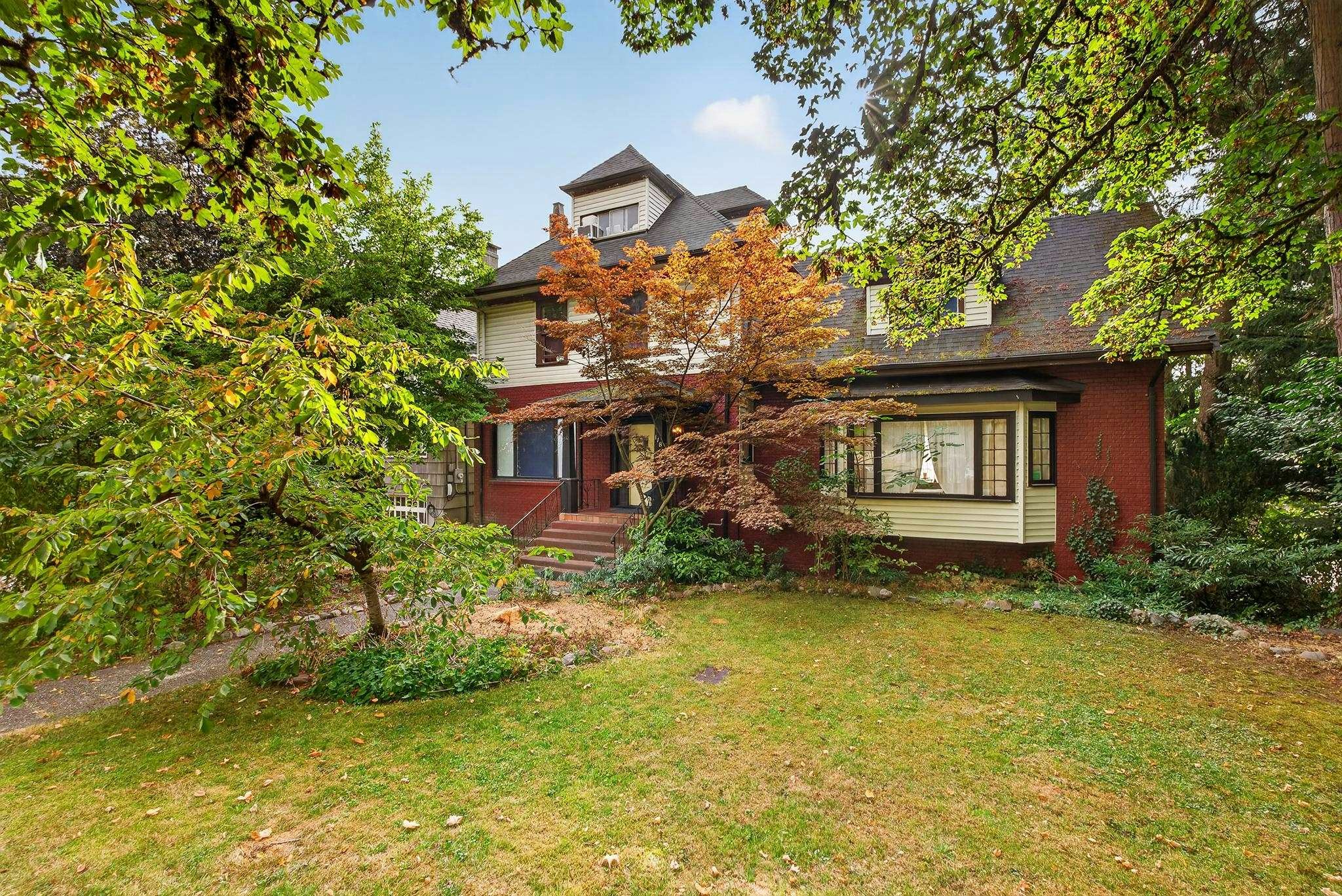 118 Queens Avenue, New Westminster, BC, V3L 1J5