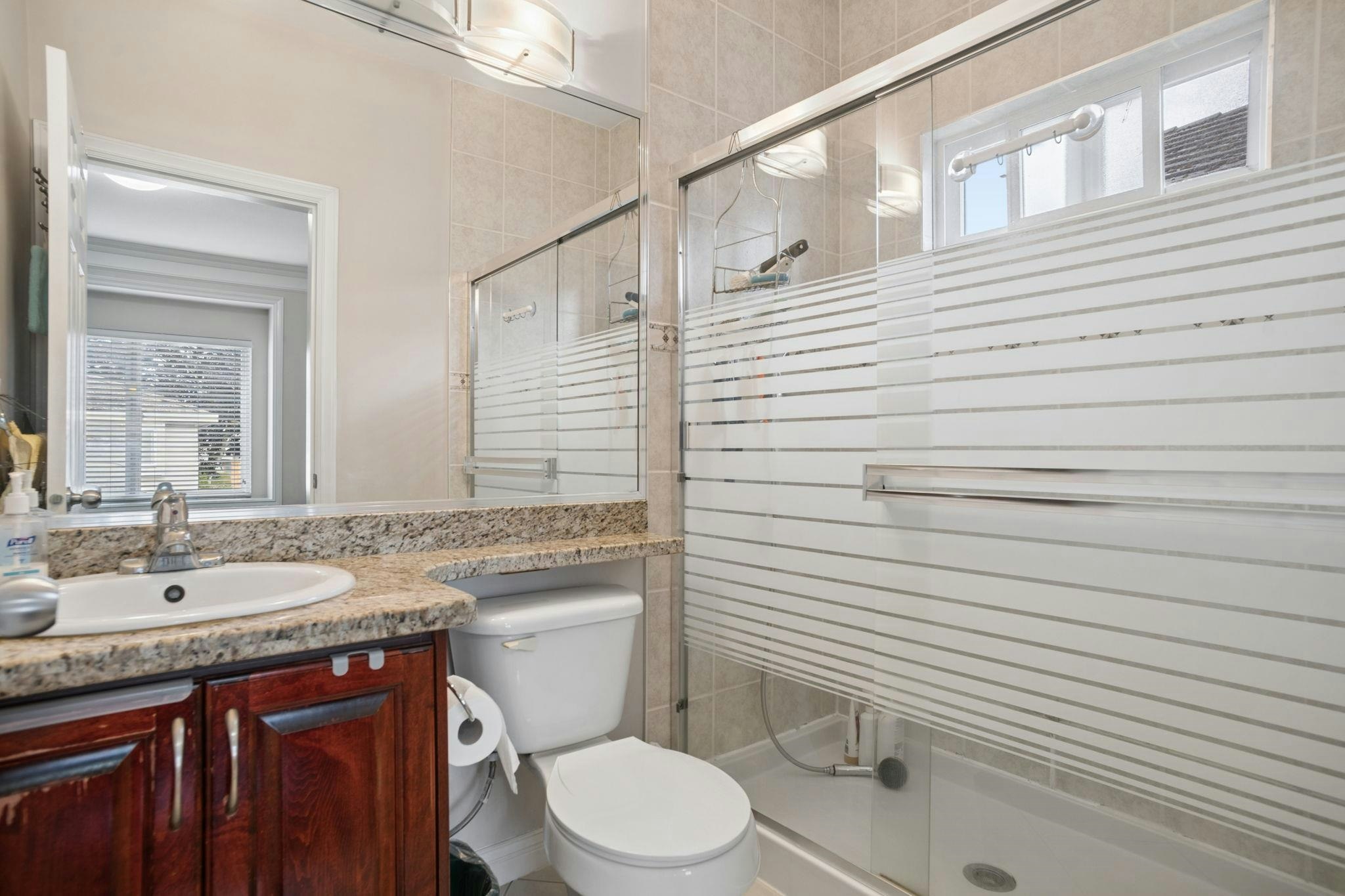 7487 Rosewood Street, Burnaby, BC, V5E 2G6 - 9