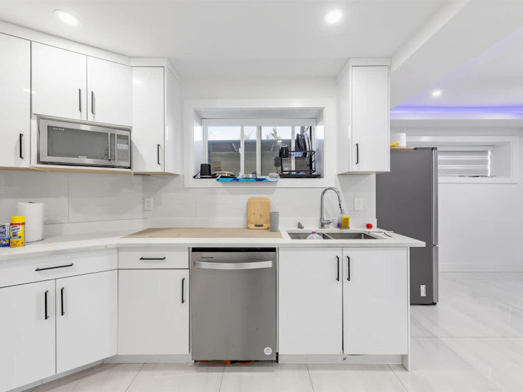 17018 57 Avenue, Surrey, BC, V3S 8M9 - 38