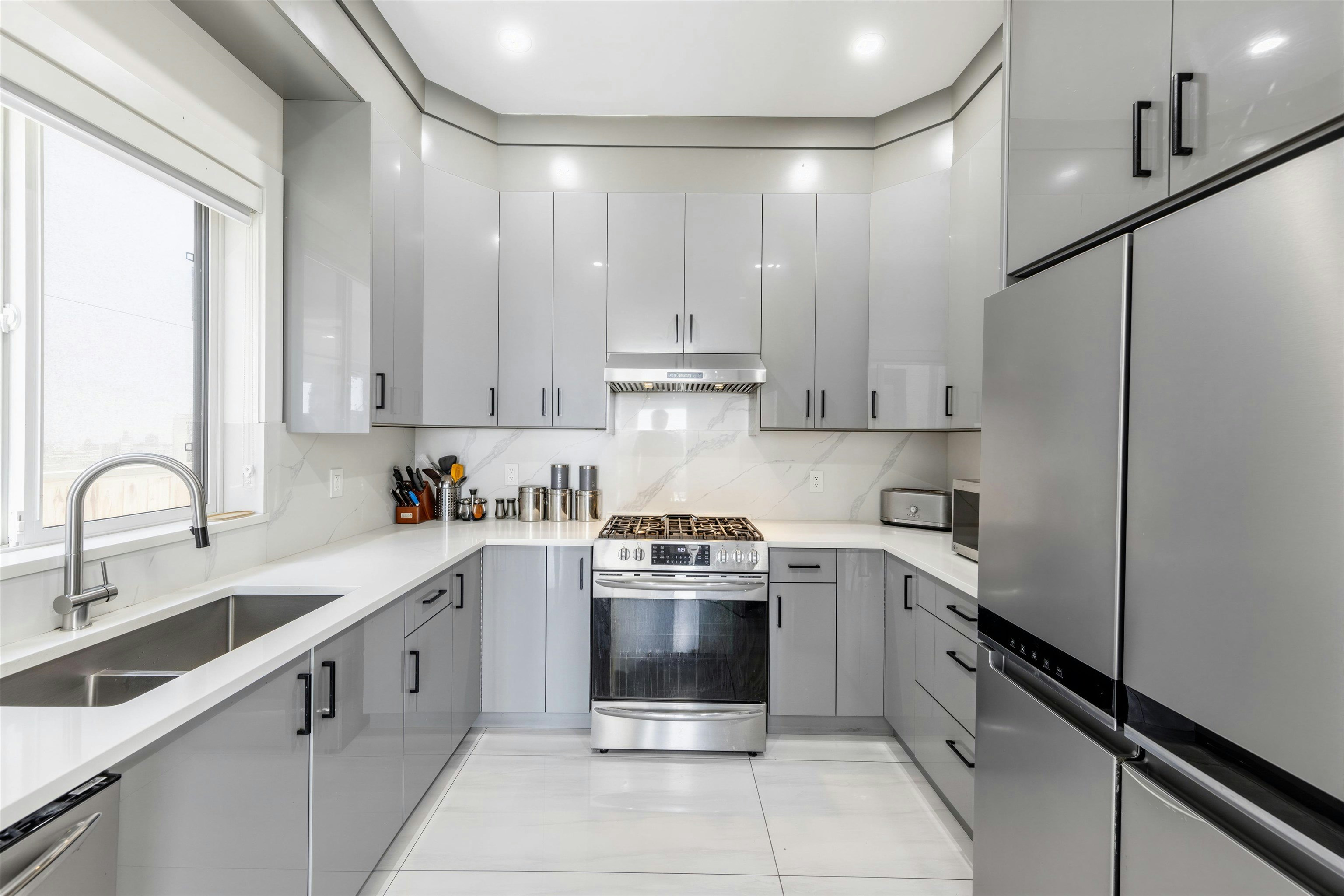 17018 57 Avenue, Surrey, BC, V3S 8M9 - 15