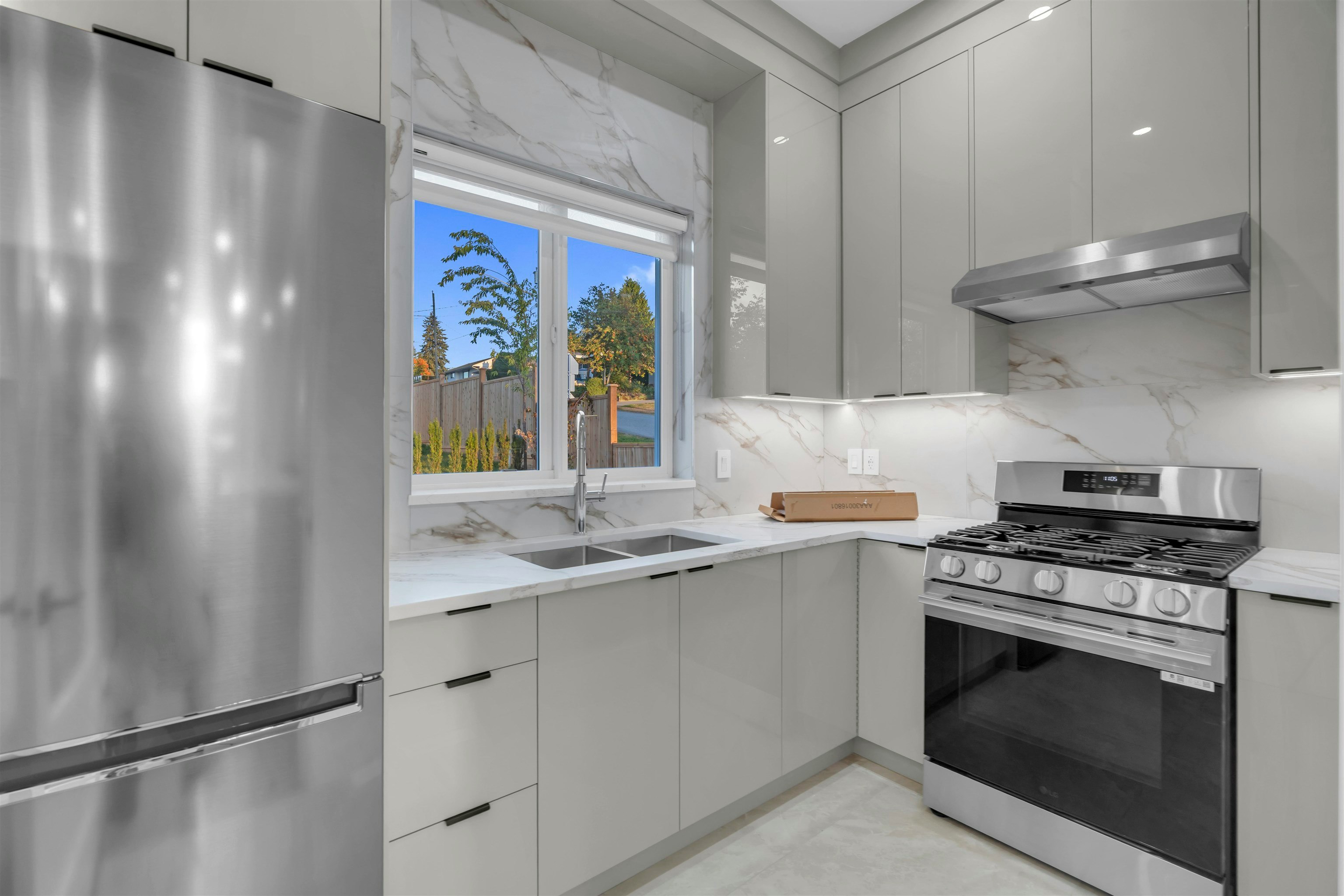 102-11410 139 Street, Surrey, BC, V3R 2M1 - 6