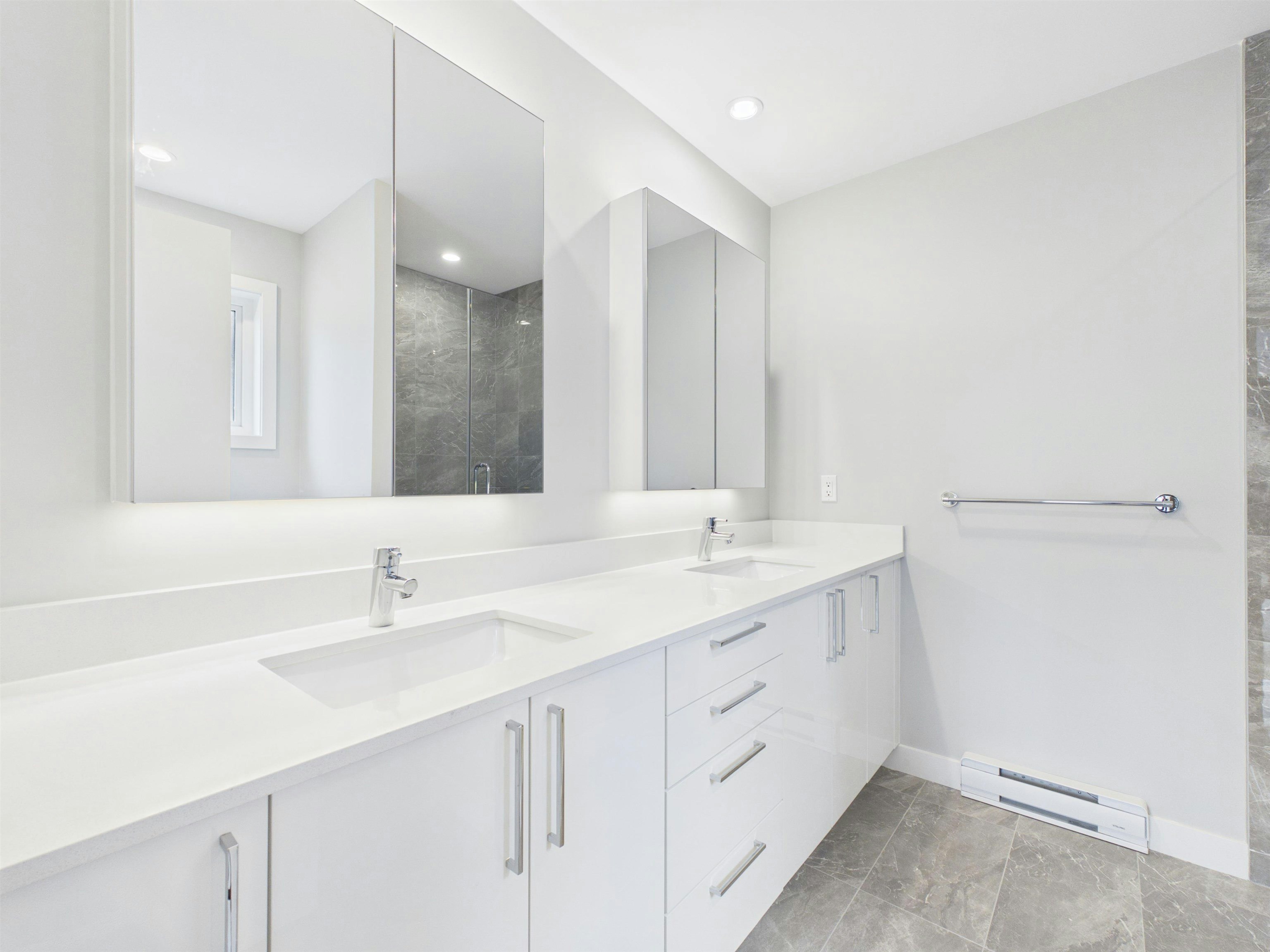 16-4337 Boundary Road, New Westminster, BC, V4C 2S1 - 30