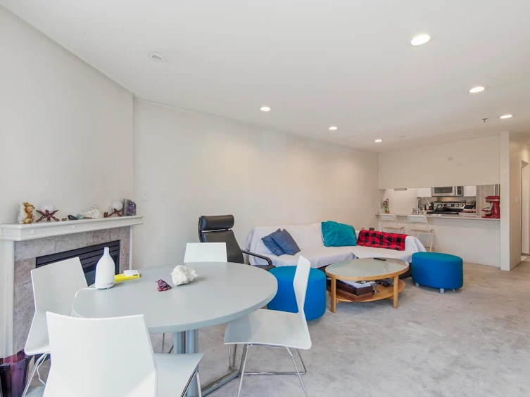 107-3280 W Broadway, Vancouver, BC, V6K 2H4 - 13