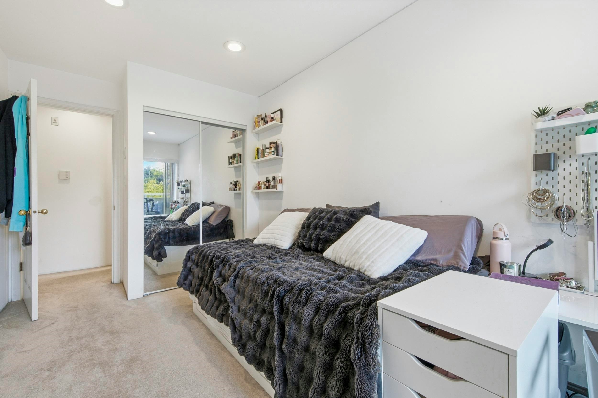 107-3280 W Broadway, Vancouver, BC, V6K 2H4 - 17
