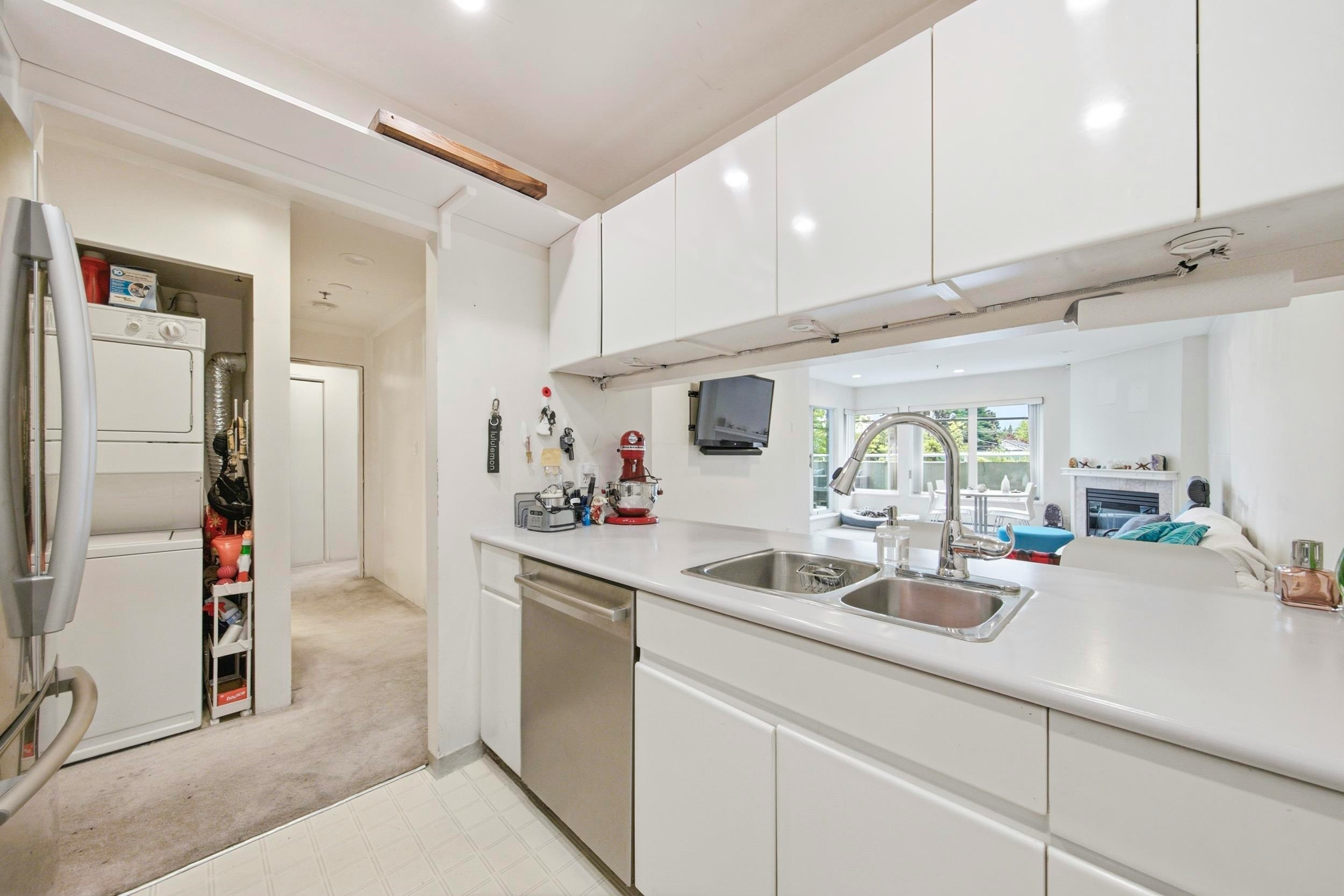 107-3280 W Broadway, Vancouver, BC, V6K 2H4 - 10