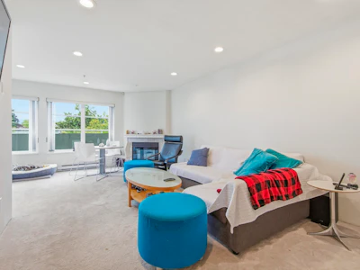 107-3280 W Broadway - 4