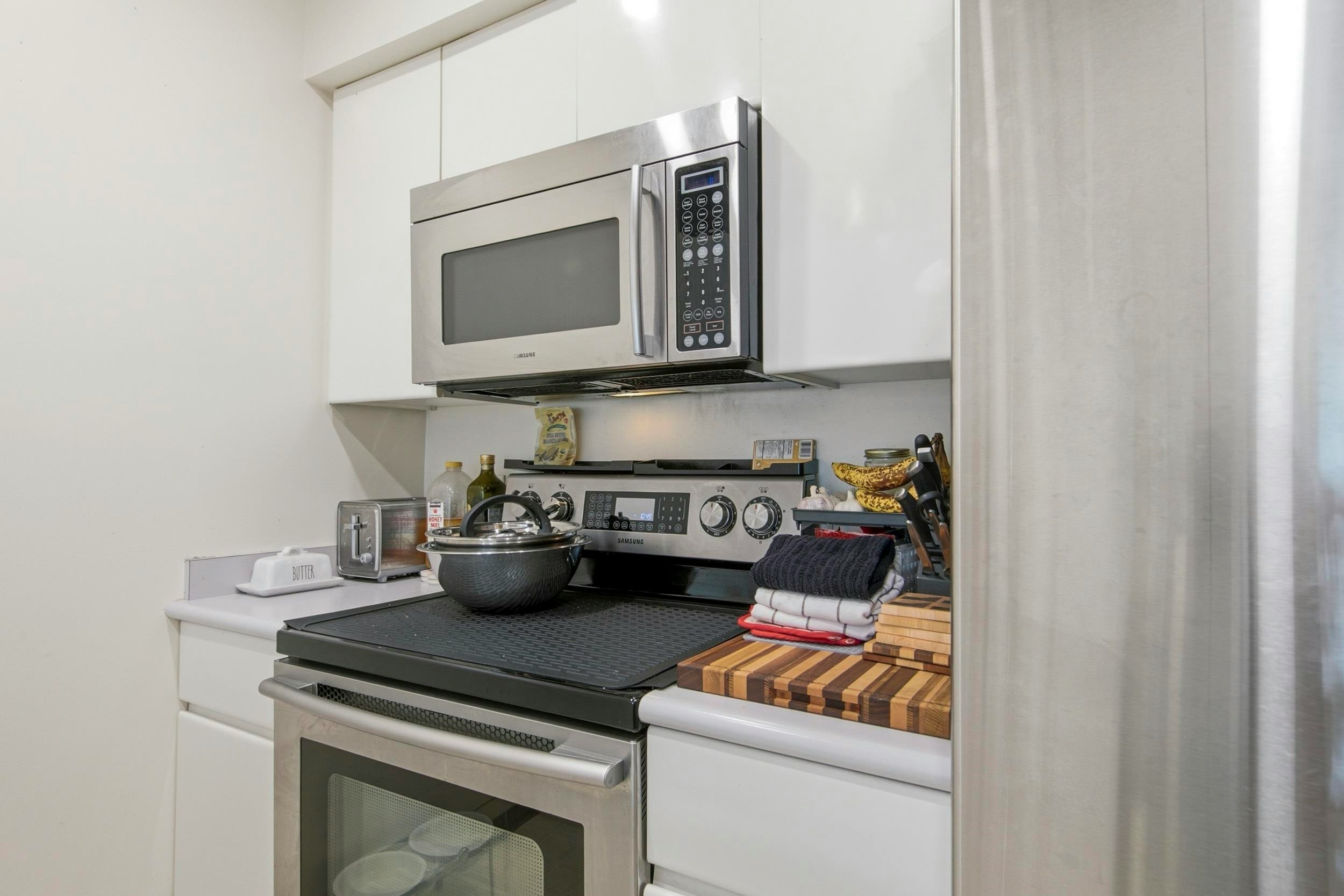 107-3280 W Broadway, Vancouver, BC, V6K 2H4 - 9