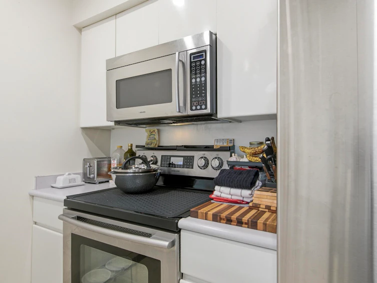 107-3280 W Broadway, Vancouver, BC, V6K 2H4 - 9