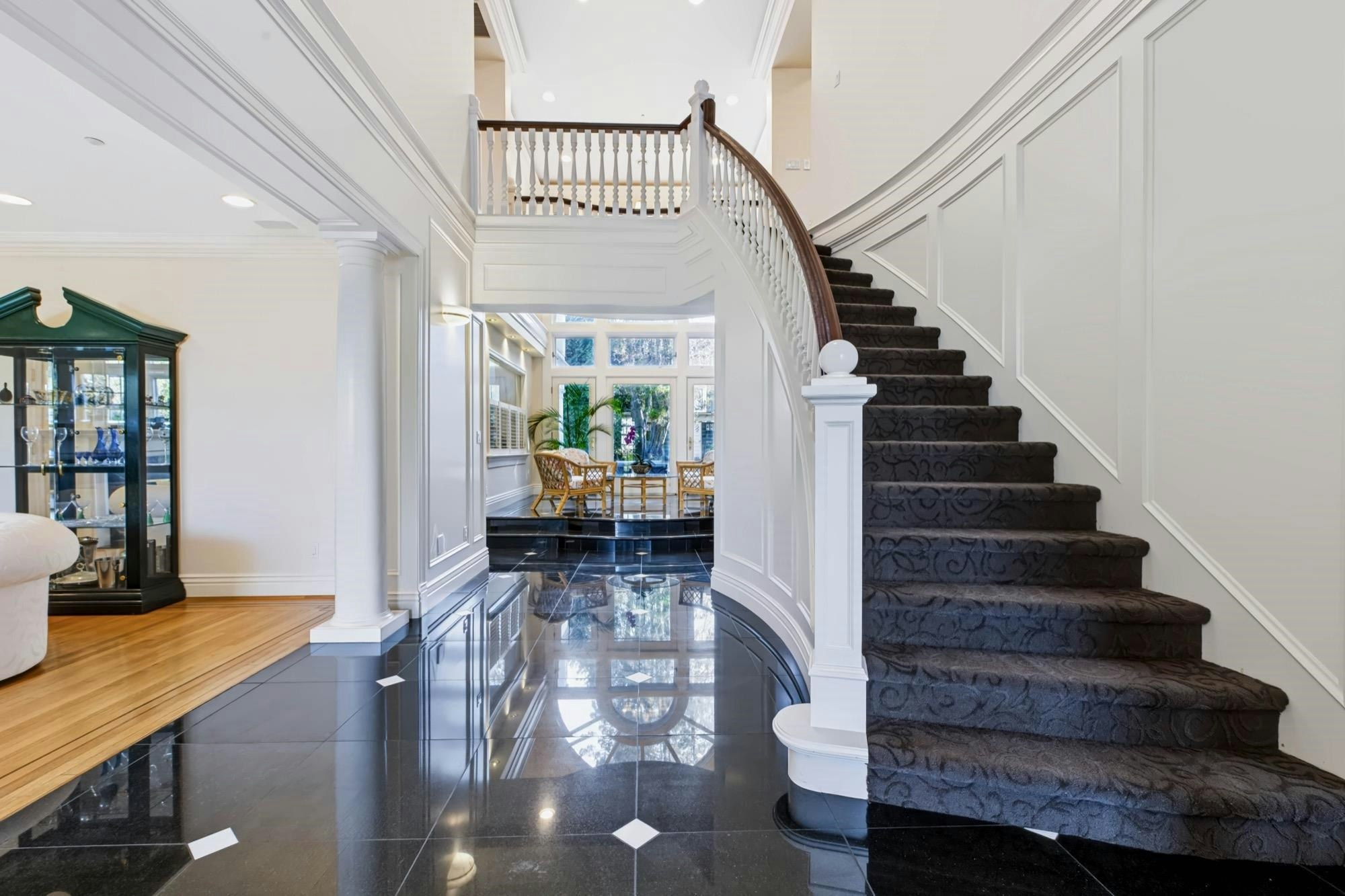 1330 Minto Crescent - 4