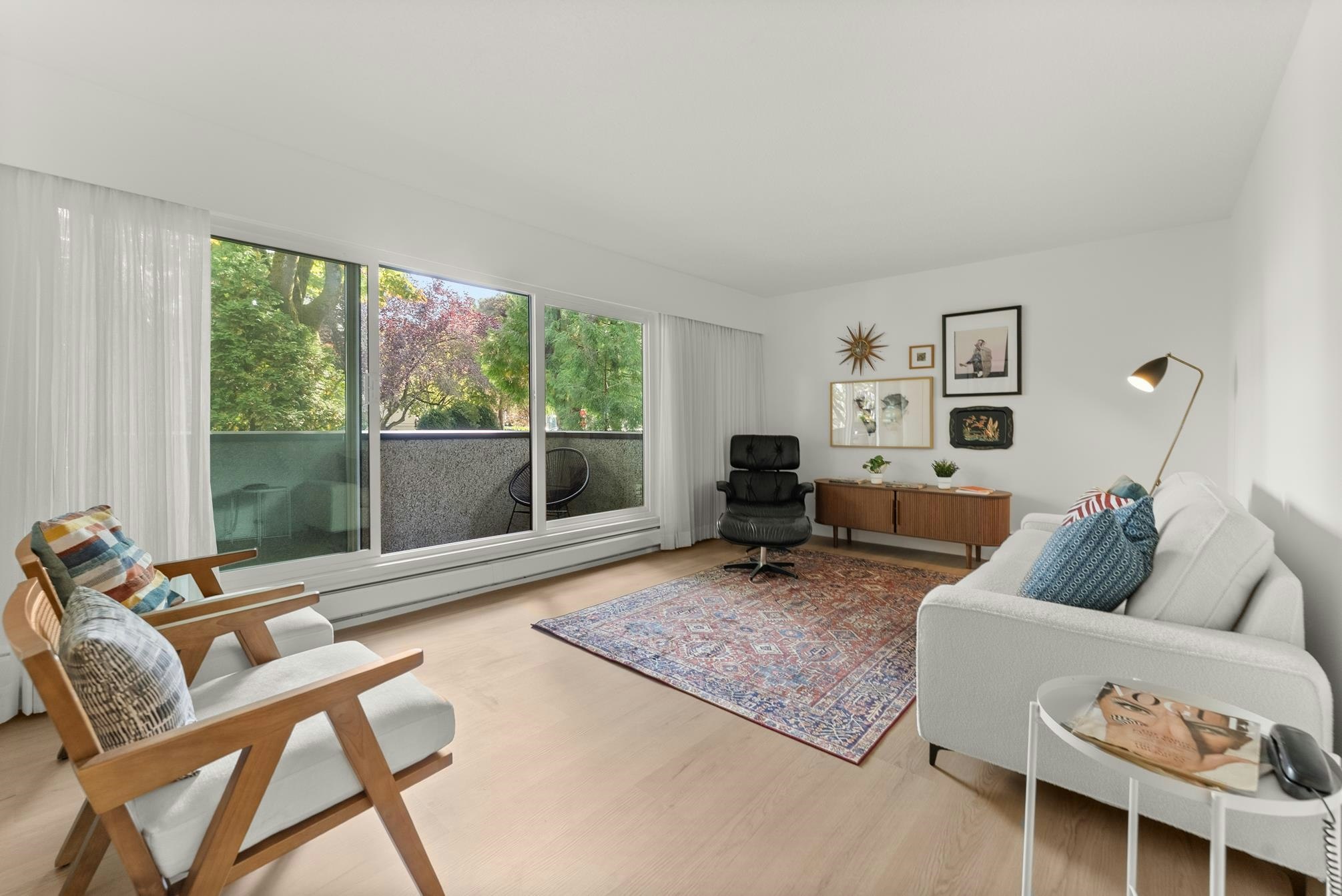 204-391 E 7th Avenue - 2