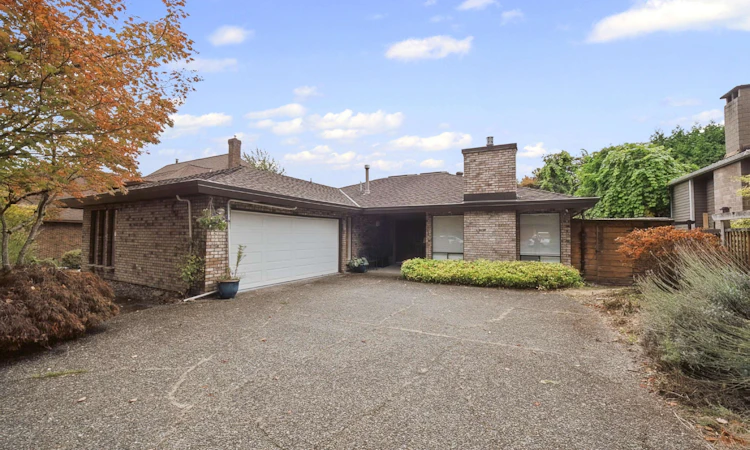 16108 13a Avenue