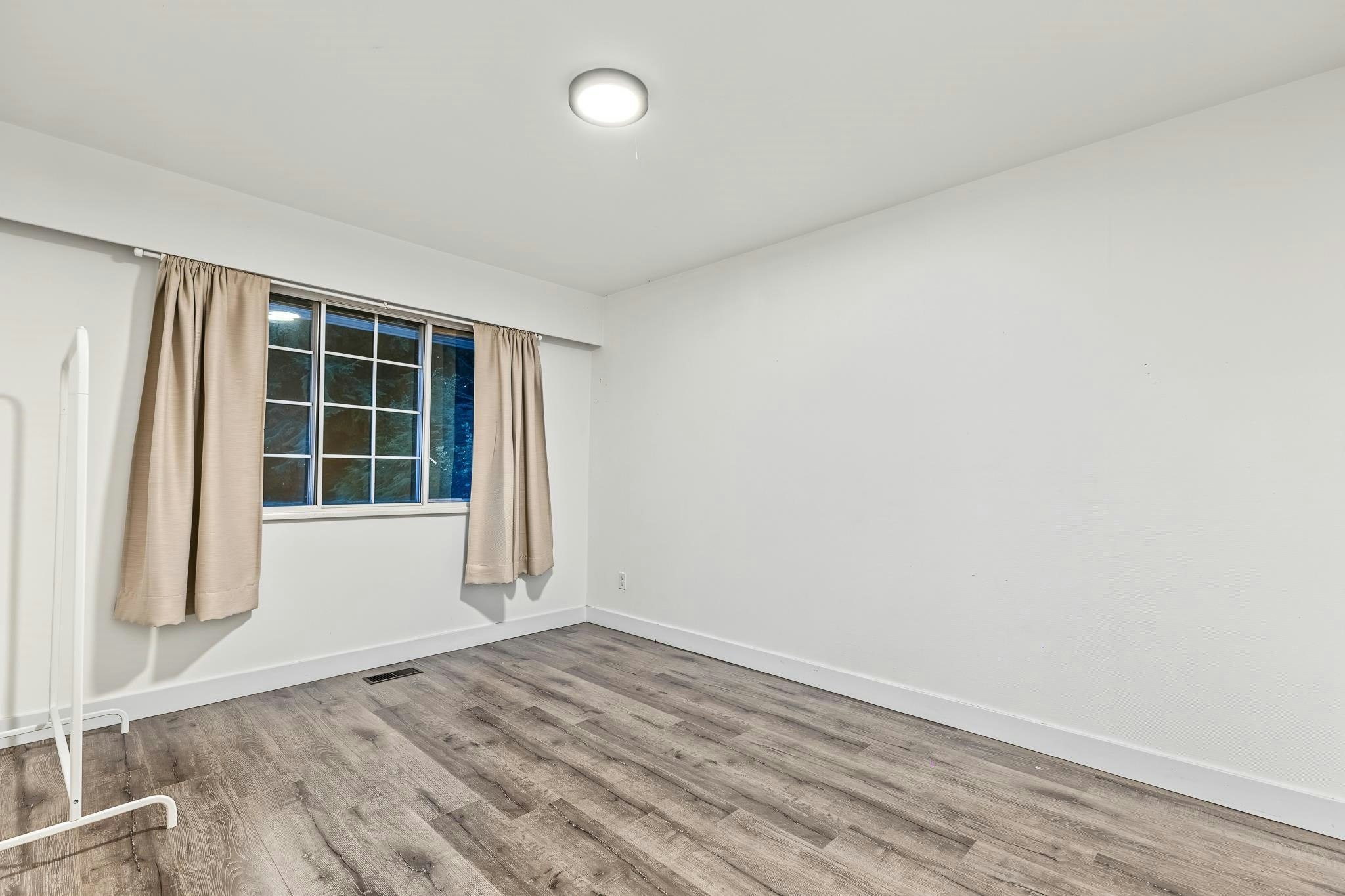 410 Ashley Street, Coquitlam, BC, V3K 4B3 - 9