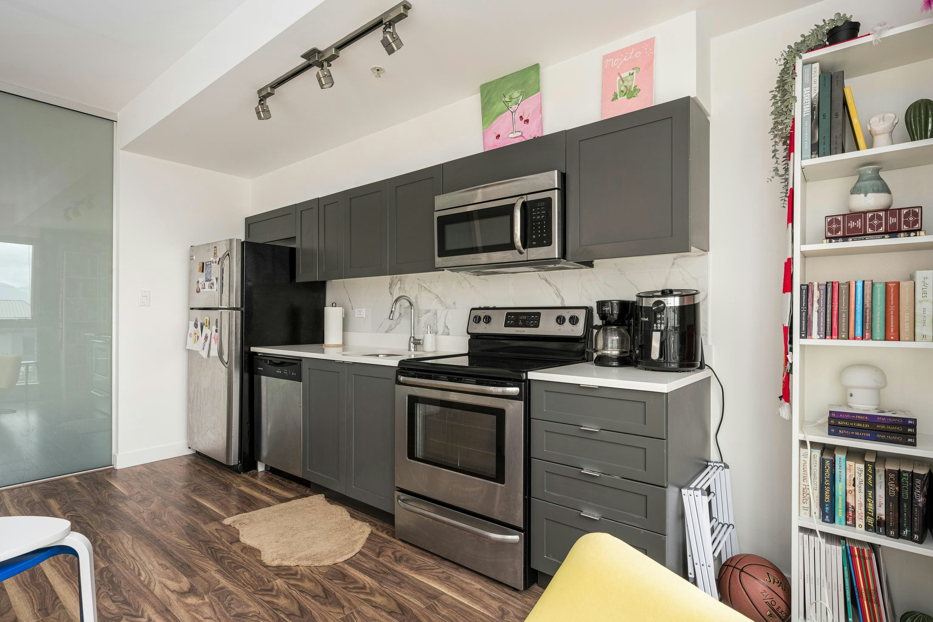 208-2511 Quebec Street, Vancouver, BC, V5T 0B6 - 4