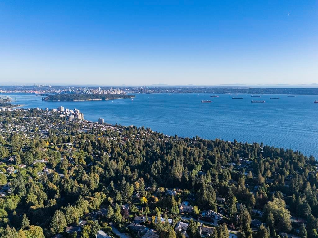 2866 Rodgers Creek Lane, West Vancouver, BC, V7S 0A7