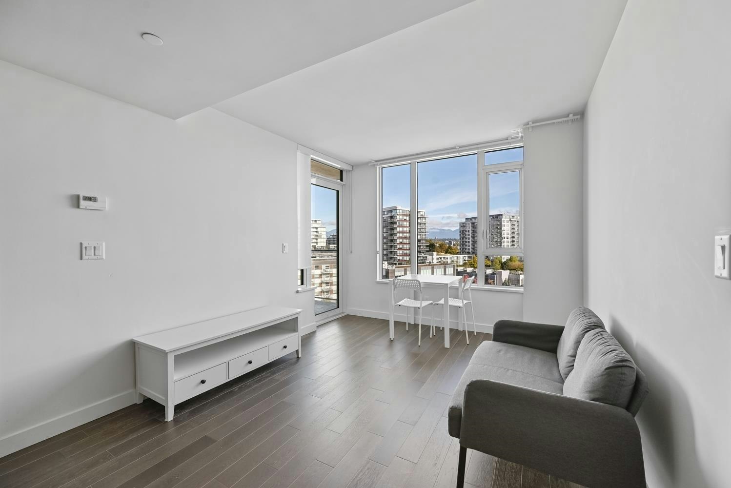 1007-7468 Lansdowne Road, Richmond, BC, V7C 0B7