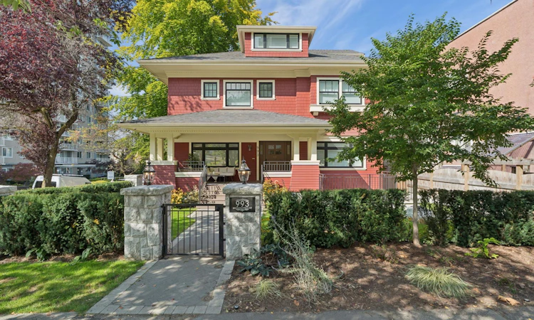 993 Broughton Street