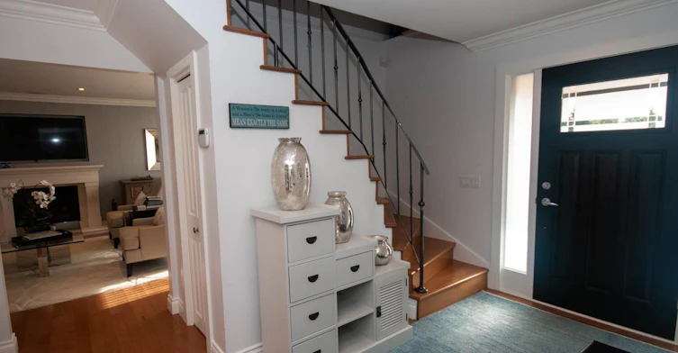 5296 Ranger Avenue, North Vancouver, BC, V7R 3M6 - 3