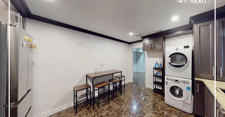 112 W Rockland Road Road, North Vancouver, BC, V7N 2V7 - 6