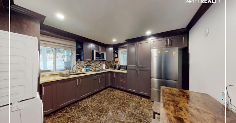 112 W Rockland Road Road, North Vancouver, BC, V7N 2V7 - 5