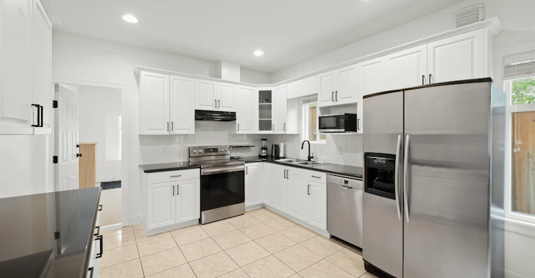 4086 Dominion Street, Burnaby, BC, V5G 1C3 - 8