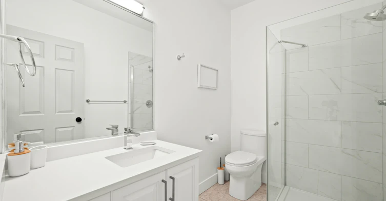 4086 Dominion Street, Burnaby, BC, V5G 1C3 - 18