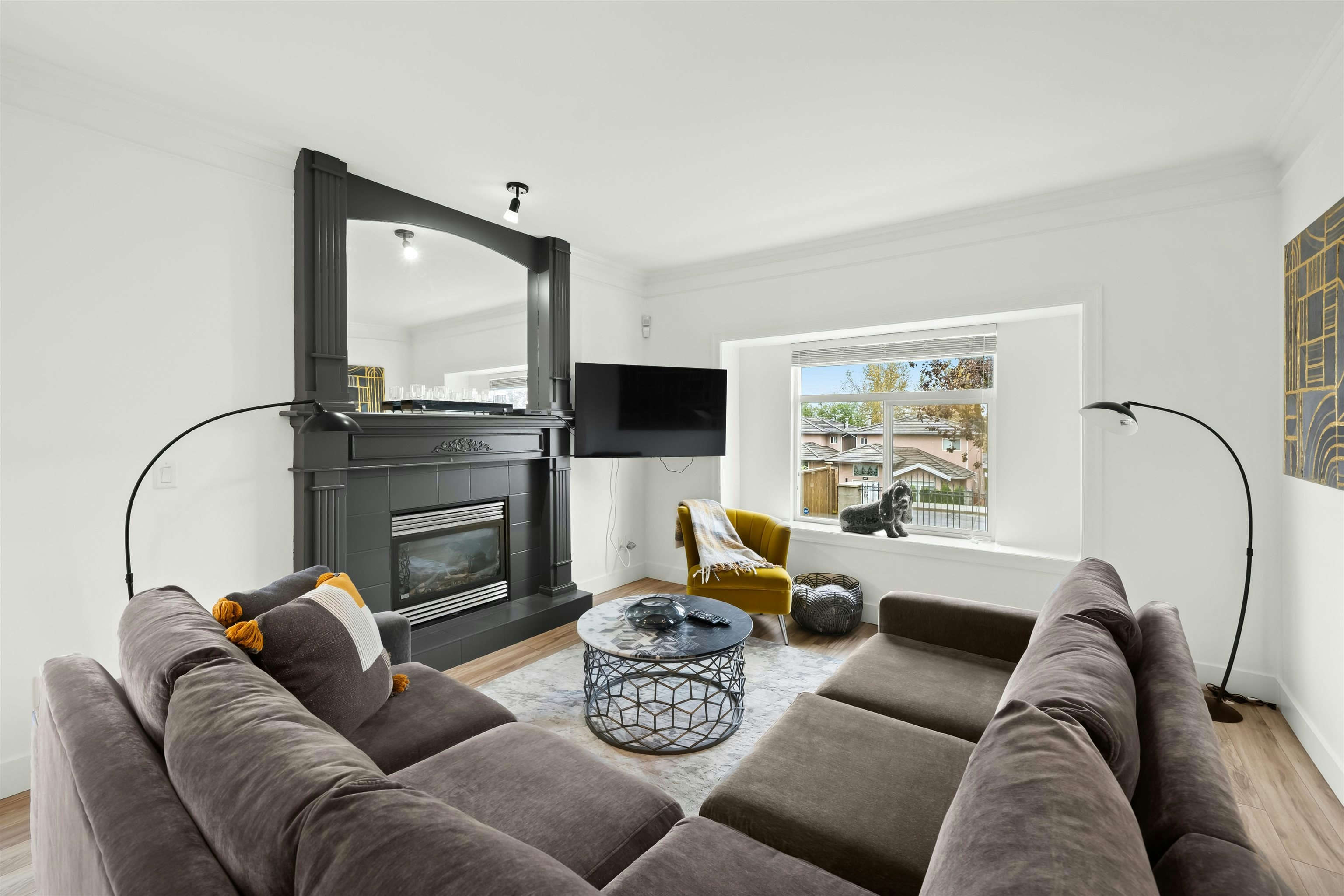 4086 Dominion Street, Burnaby, BC, V5G 1C3 - 4