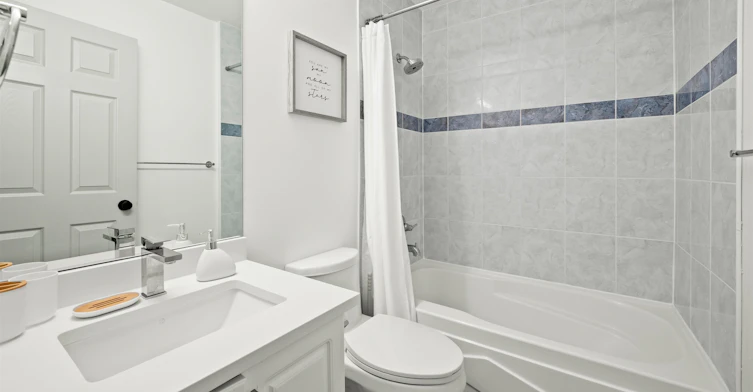 4086 Dominion Street, Burnaby, BC, V5G 1C3 - 16