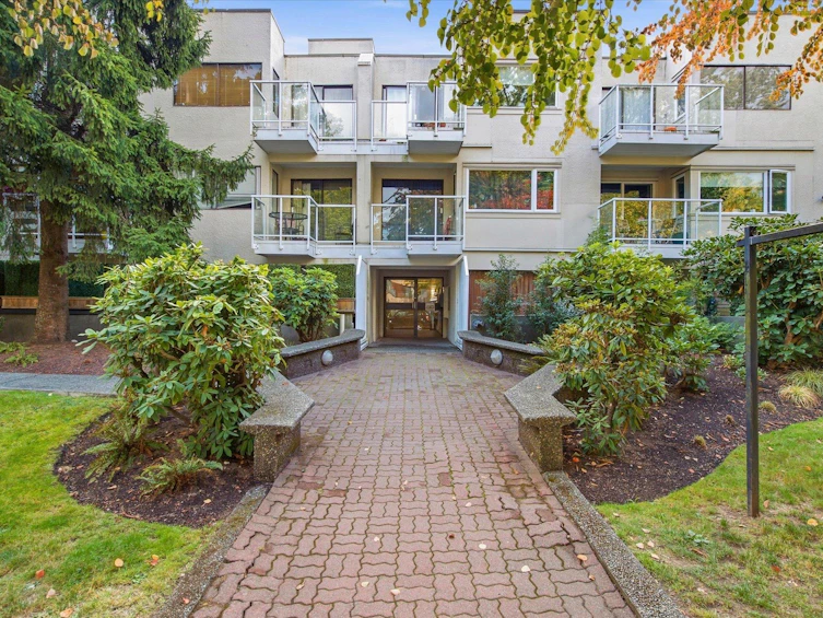 107-830 E 7th Avenue, Vancouver, BC, V5T 4J2