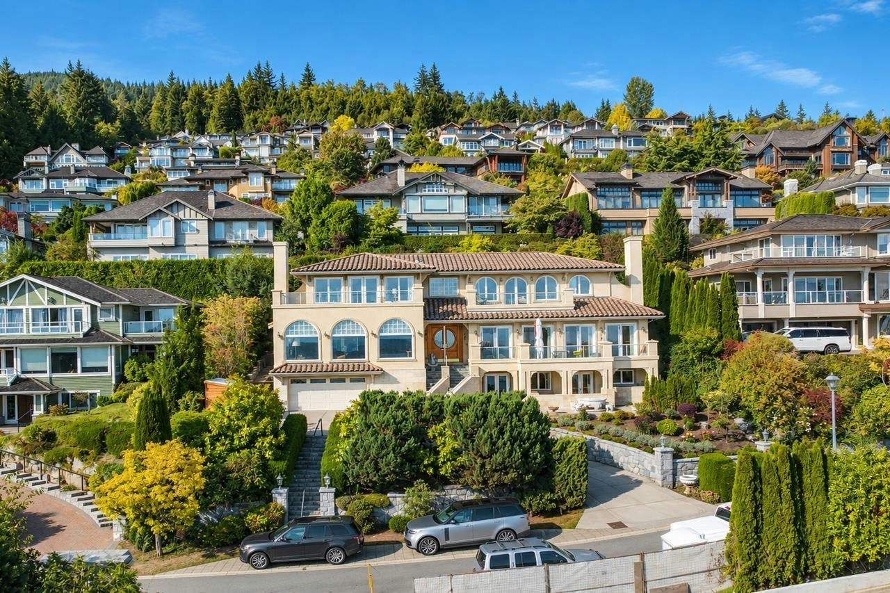 2379 Constantine Place, West Vancouver, BC, V7S 3H7
