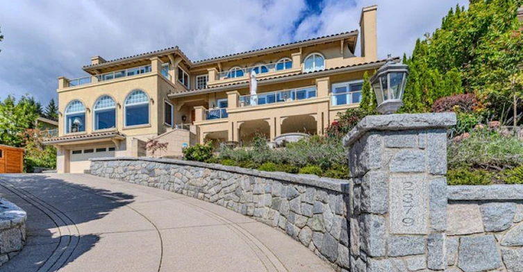 2379 Constantine Place, West Vancouver, BC, V7S 3H7