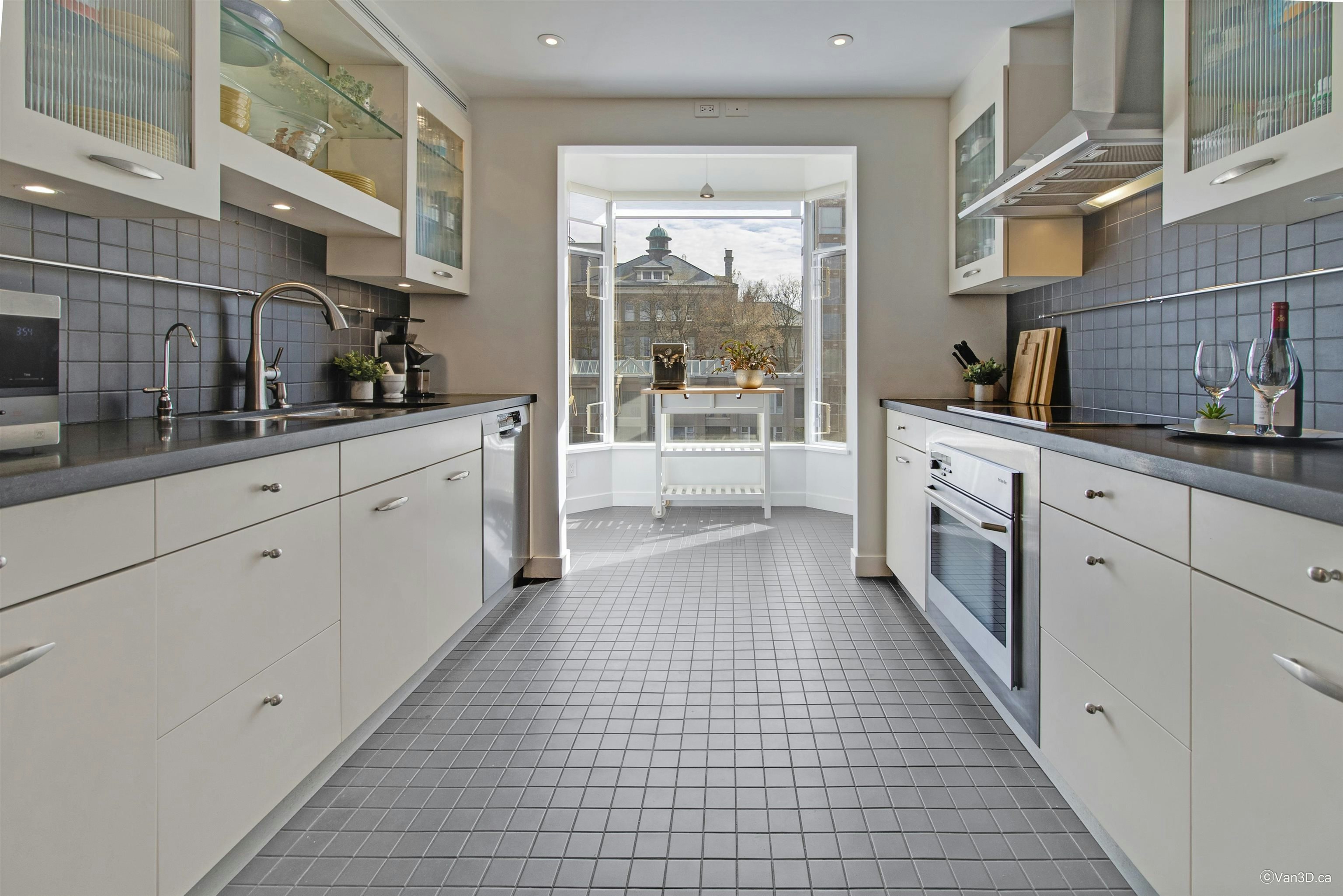 401-2628 Ash Street, Vancouver, BC, V5Z 4L2
