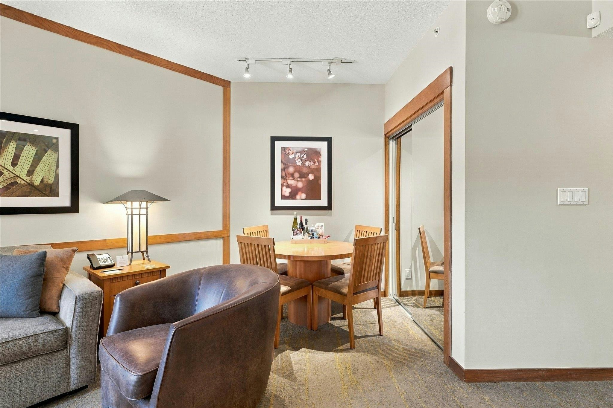 520-4320 Sundial Crescent - 4
